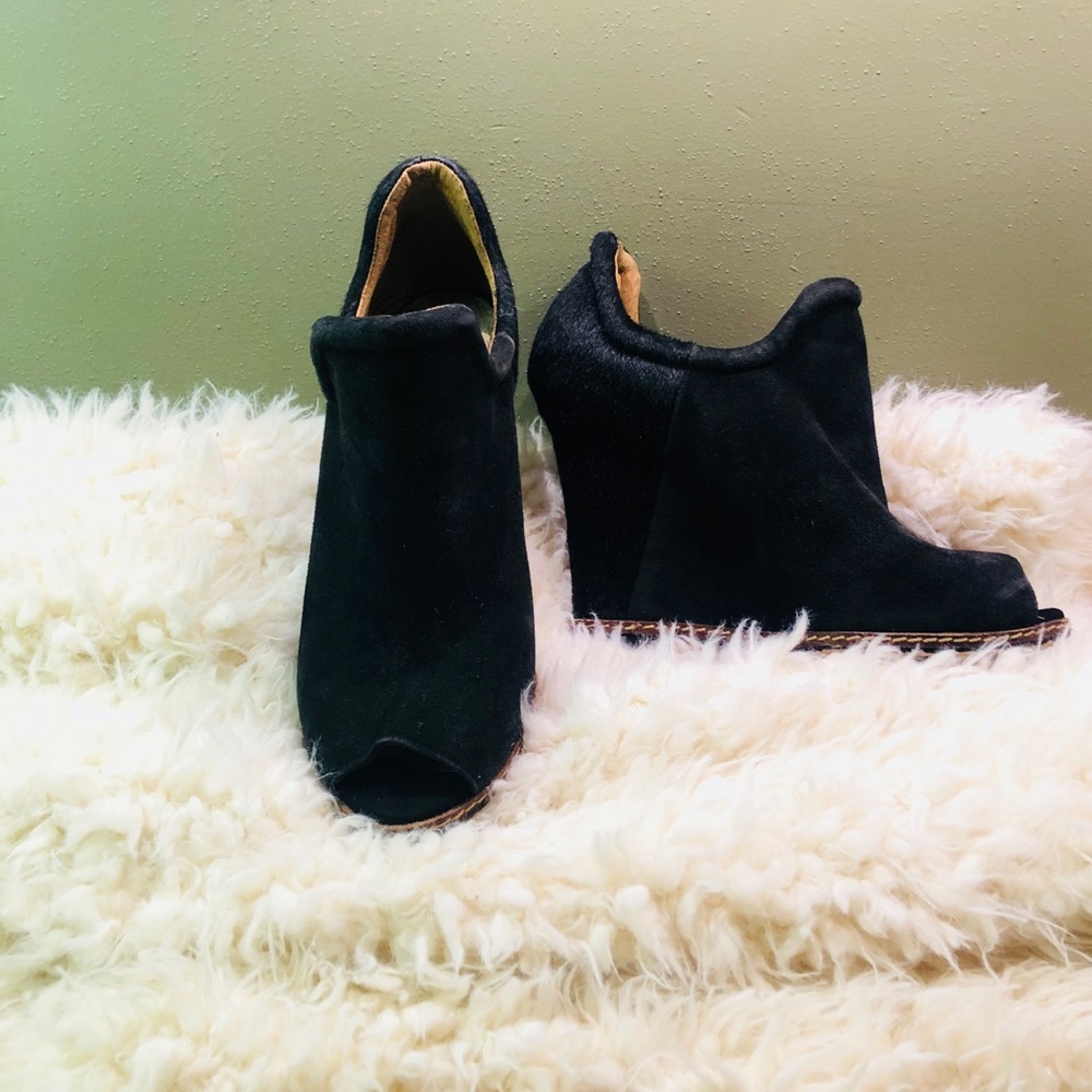 🔥 Sam Edelman U Cut Booties